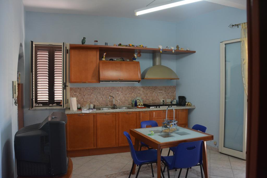 Casa Eleonora Lejlighed Campofelice Di Roccella Værelse billede