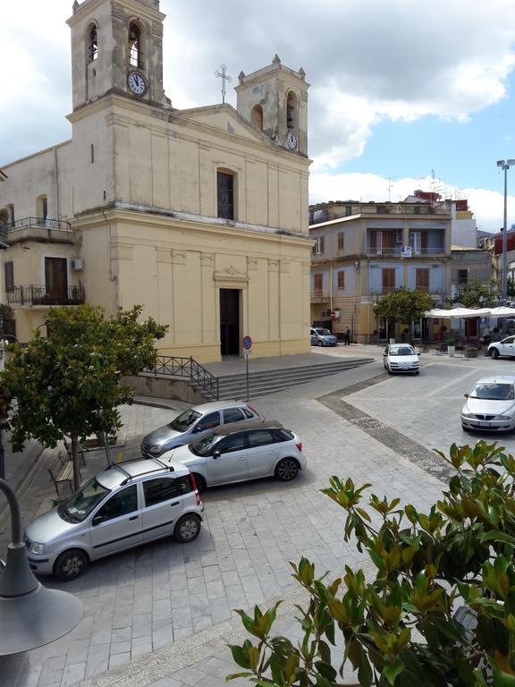 Casa Eleonora Lejlighed Campofelice Di Roccella Eksteriør billede