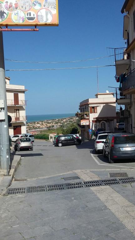 Casa Eleonora Lejlighed Campofelice Di Roccella Eksteriør billede