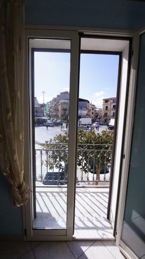Casa Eleonora Lejlighed Campofelice Di Roccella Eksteriør billede